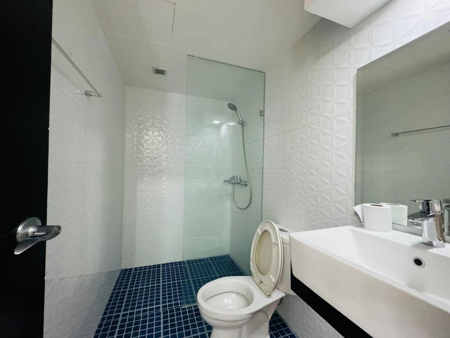 Studio At Viceroy T4 Florence Way Manila Exteriér fotografie